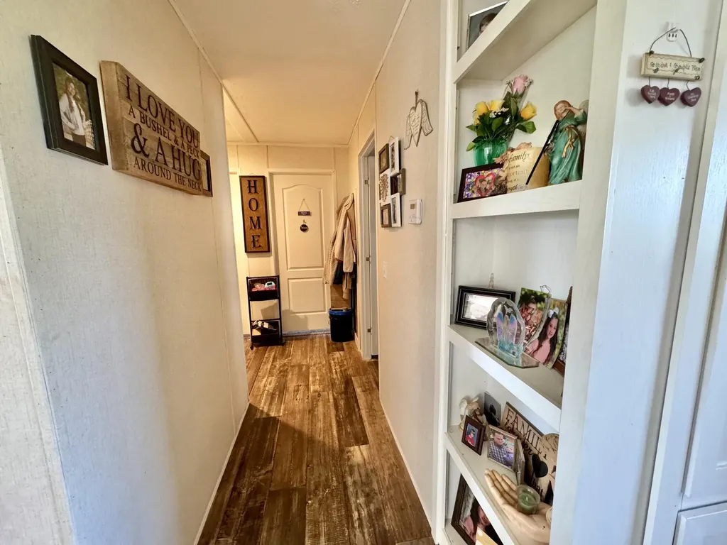 1747 Ky-10 Tollesboro KY 41189