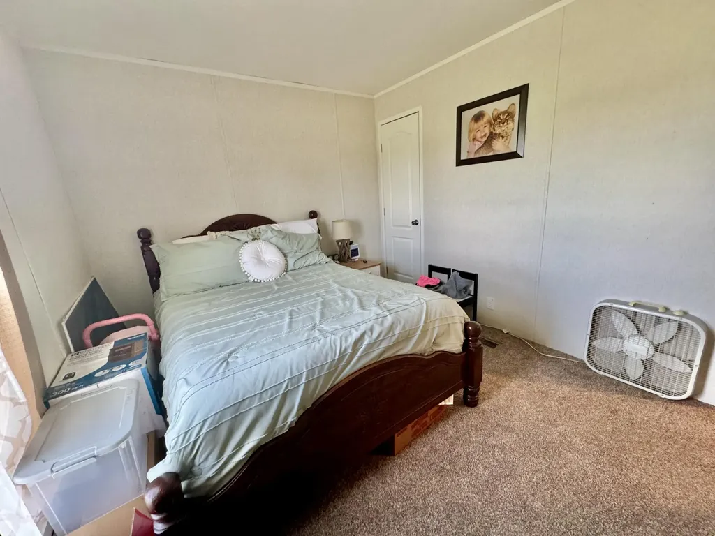 1747 Ky-10 Tollesboro KY 41189