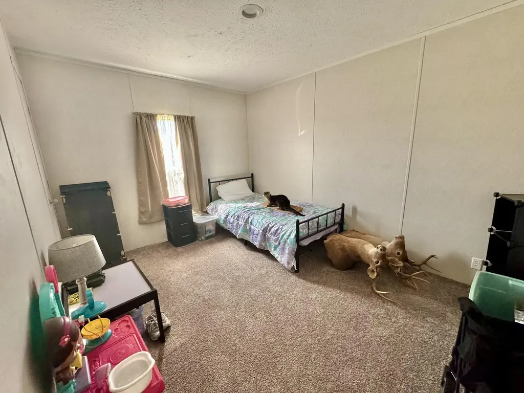 1747 Ky-10 Tollesboro KY 41189
