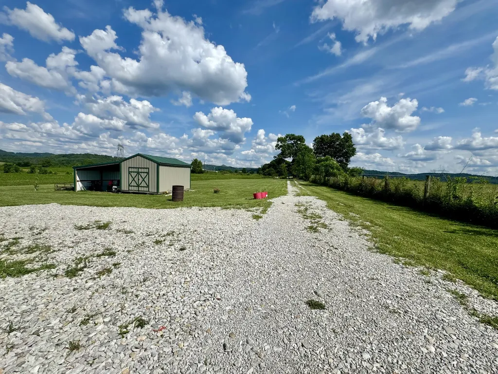 1747 Ky-10 Tollesboro KY 41189