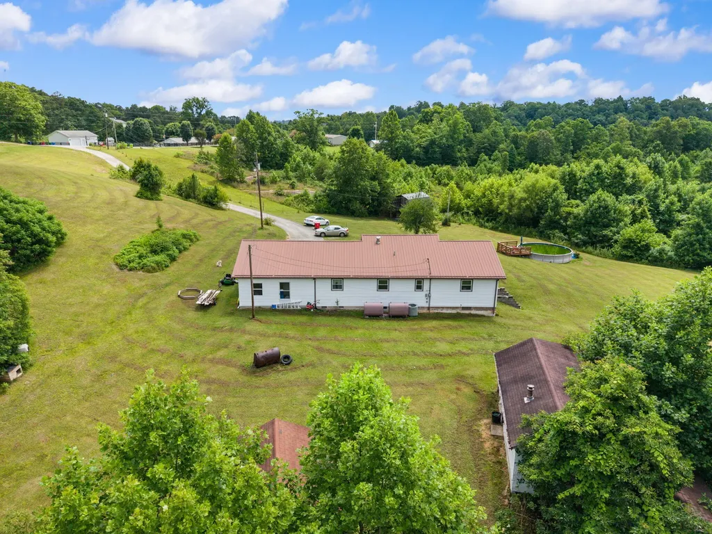 3492 Hawk Creek Road London KY 40741