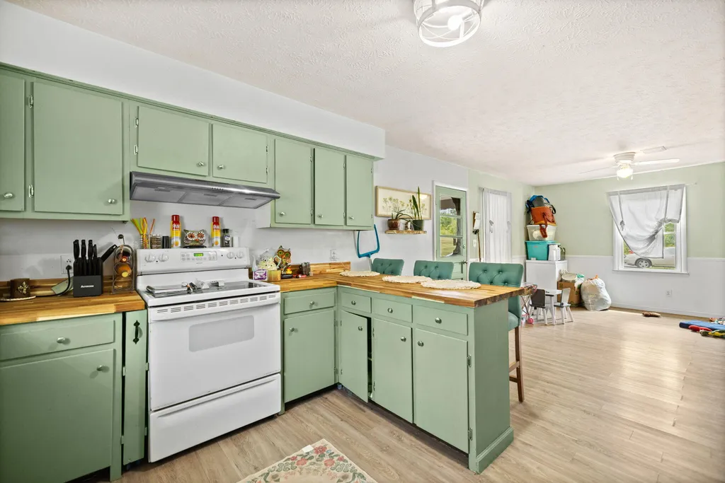 3492 Hawk Creek Road London KY 40741