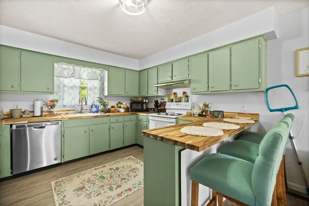 3492 Hawk Creek Road London KY 40741