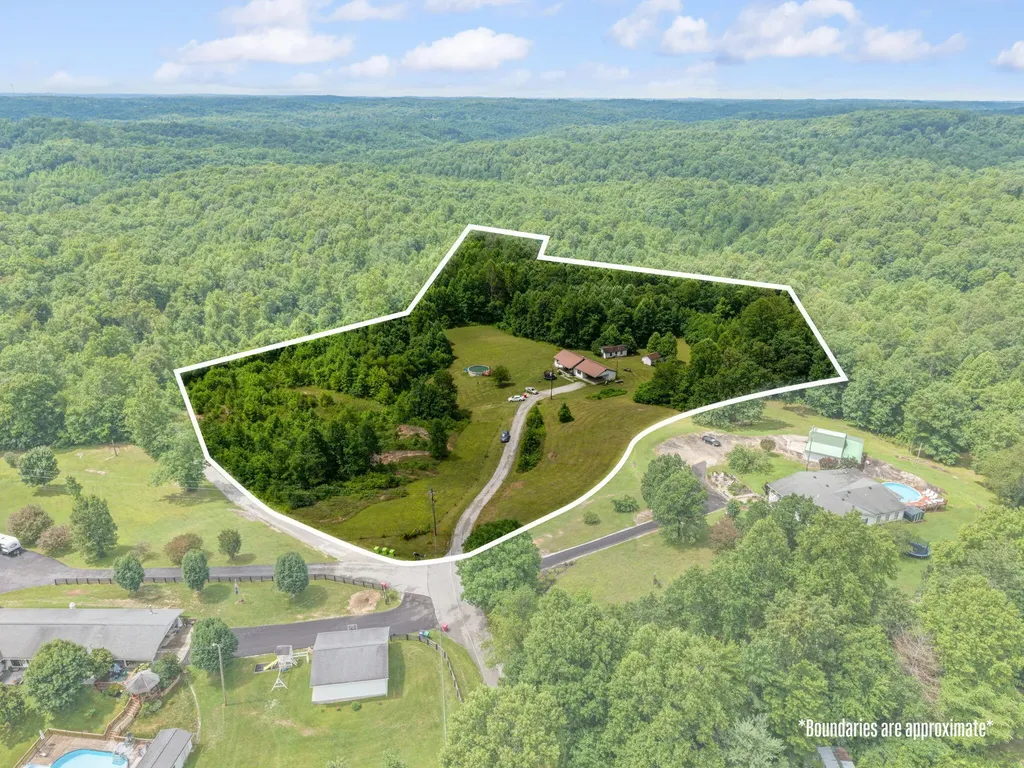 3492 Hawk Creek Road London KY 40741