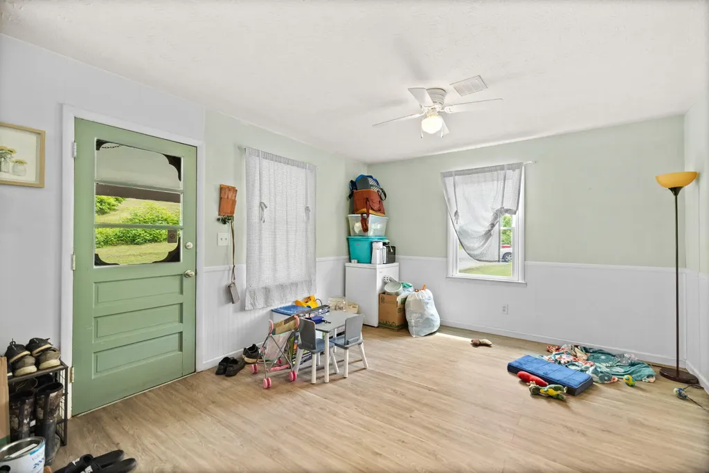 3492 Hawk Creek Road London KY 40741