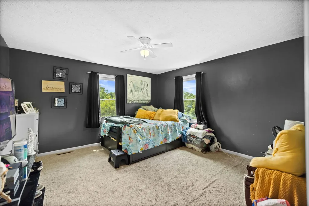 3492 Hawk Creek Road London KY 40741