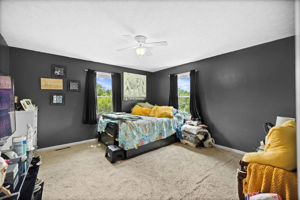 3492 Hawk Creek Road London KY 40741