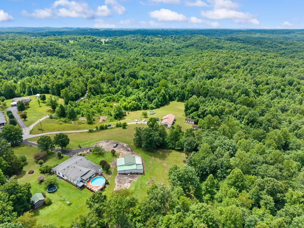 3492 Hawk Creek Road London KY 40741