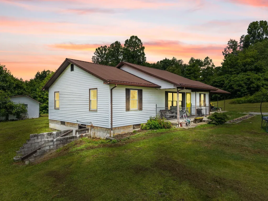 3492 Hawk Creek Road London KY 40741