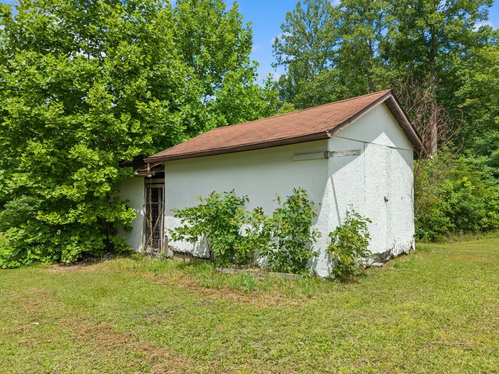 3492 Hawk Creek Road London KY 40741