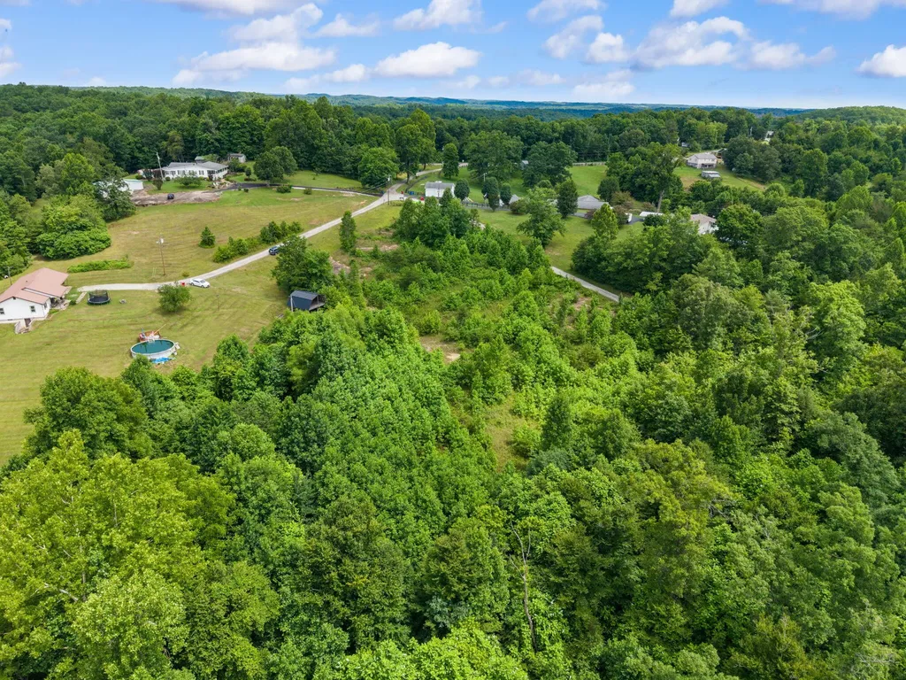 3492 Hawk Creek Road London KY 40741