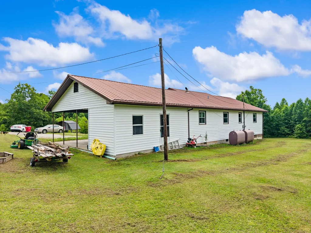 3492 Hawk Creek Road London KY 40741