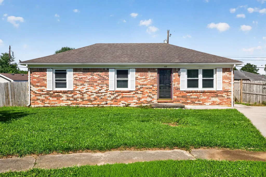 109 Lige Court Nicholasville KY 40356