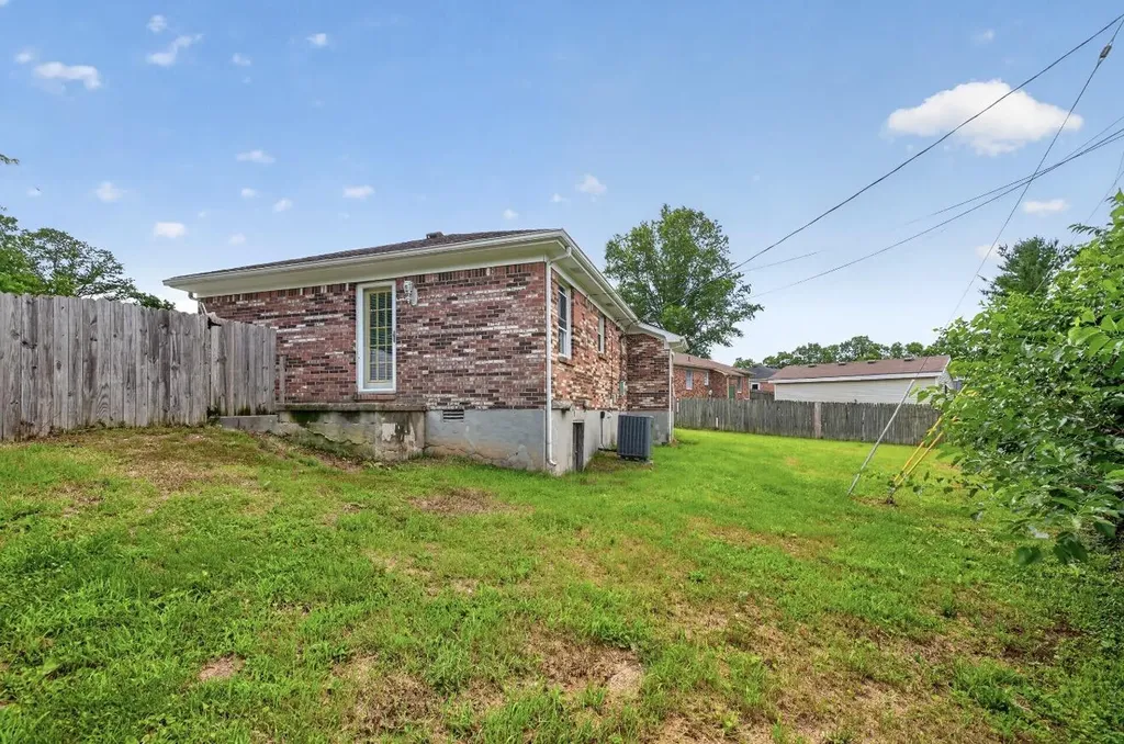 109 Lige Court Nicholasville KY 40356