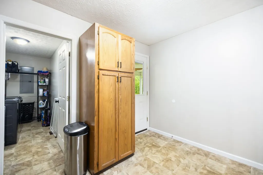 6723 Ky-1524 Manchester KY 40962