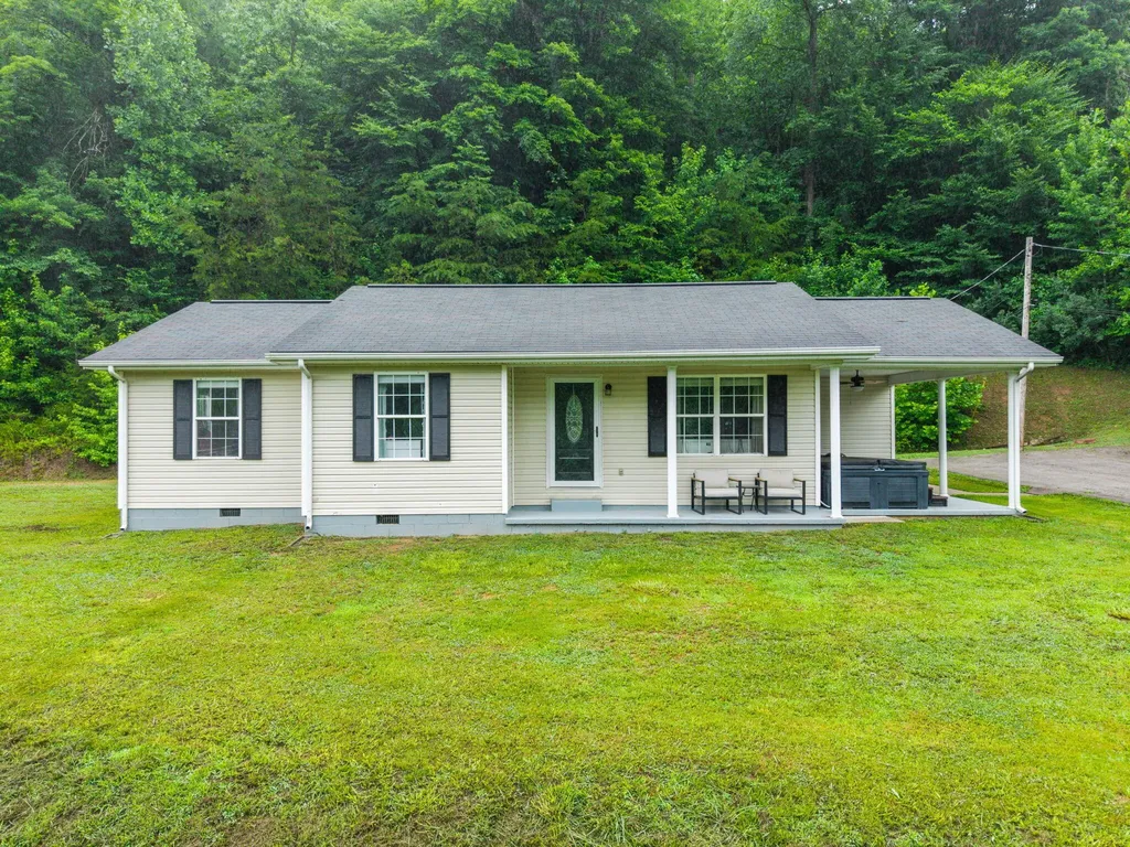 6723 Ky-1524 Manchester KY 40962