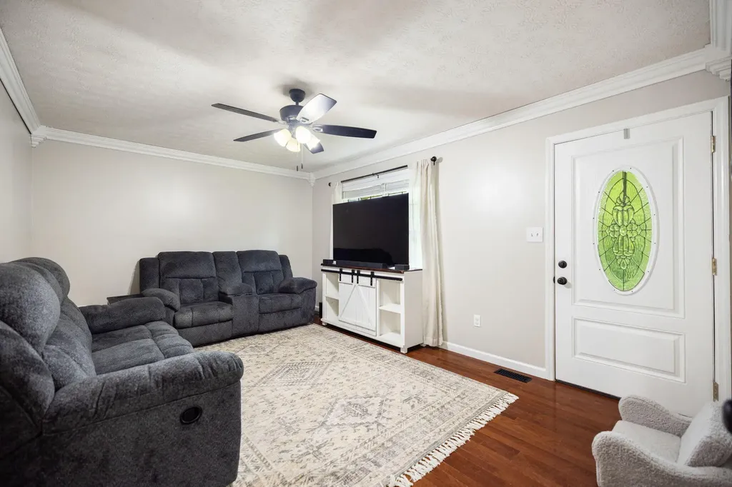 6723 Ky-1524 Manchester KY 40962