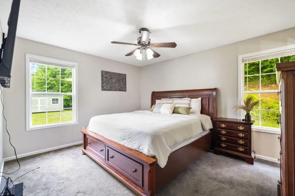 6723 Ky-1524 Manchester KY 40962