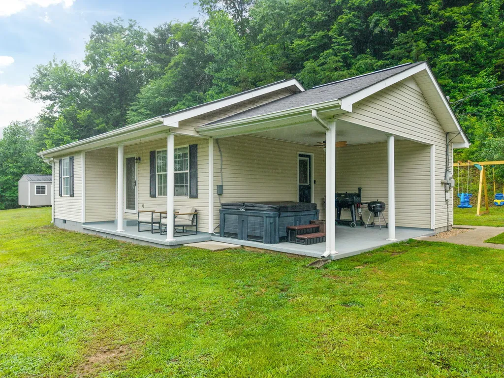 6723 Ky-1524 Manchester KY 40962