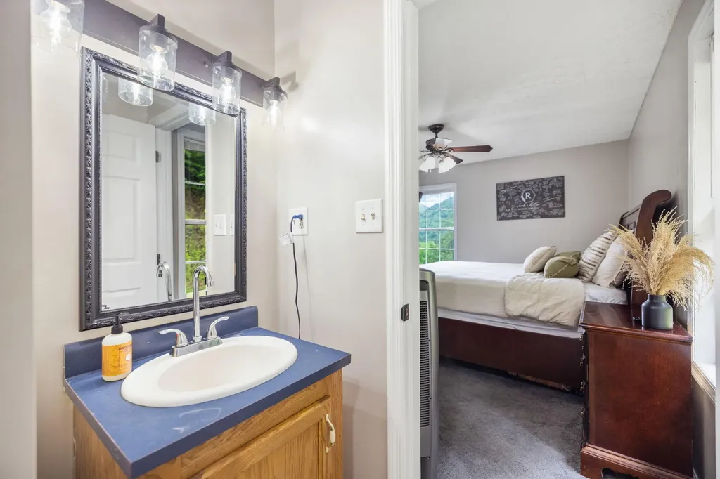 6723 Ky-1524 Manchester KY 40962