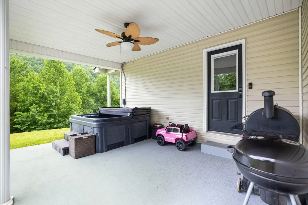 6723 Ky-1524 Manchester KY 40962