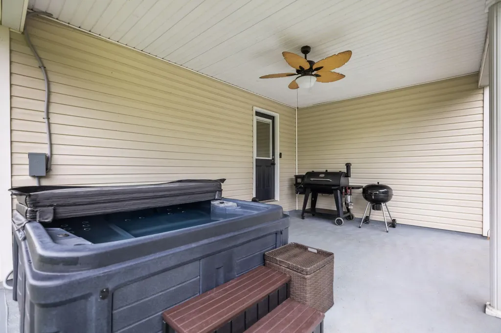 6723 Ky-1524 Manchester KY 40962