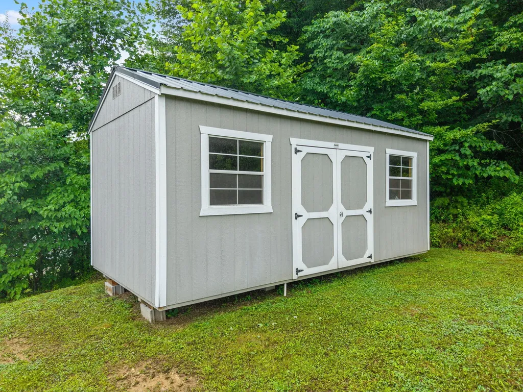 6723 Ky-1524 Manchester KY 40962