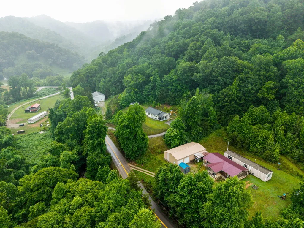 6723 Ky-1524 Manchester KY 40962
