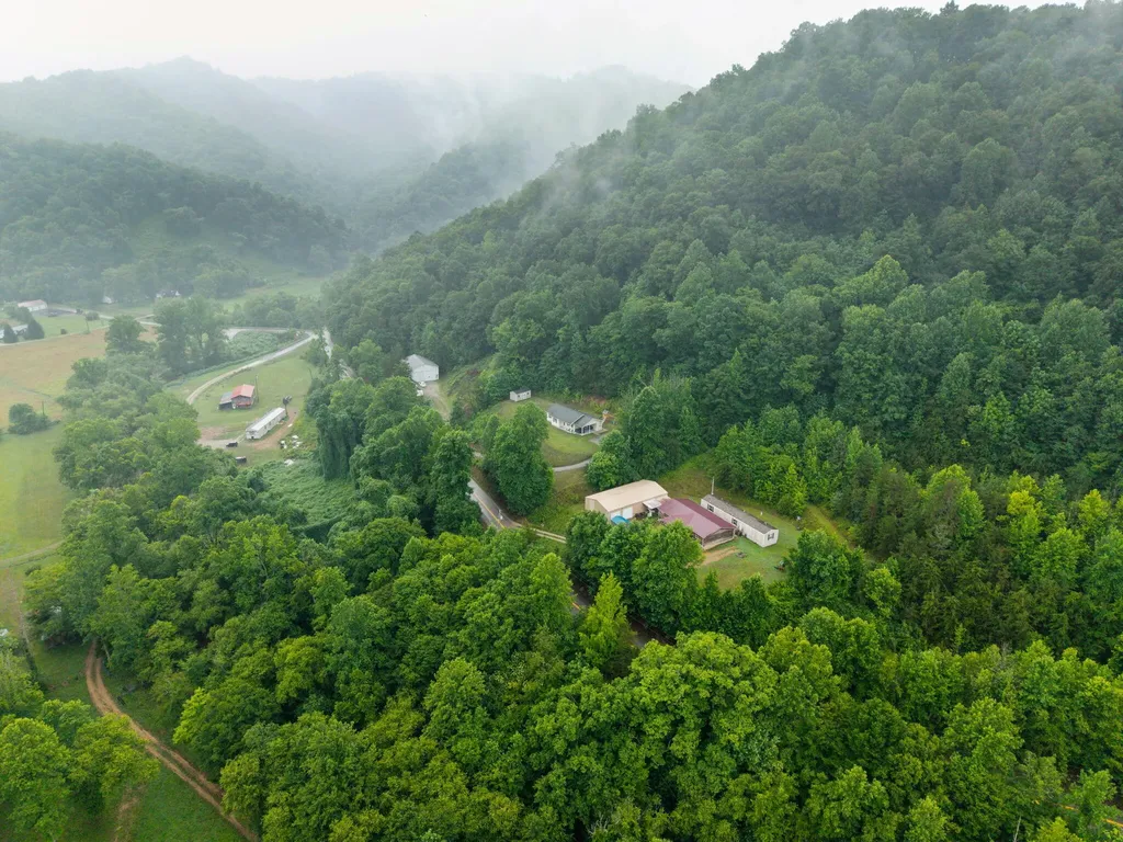 6723 Ky-1524 Manchester KY 40962