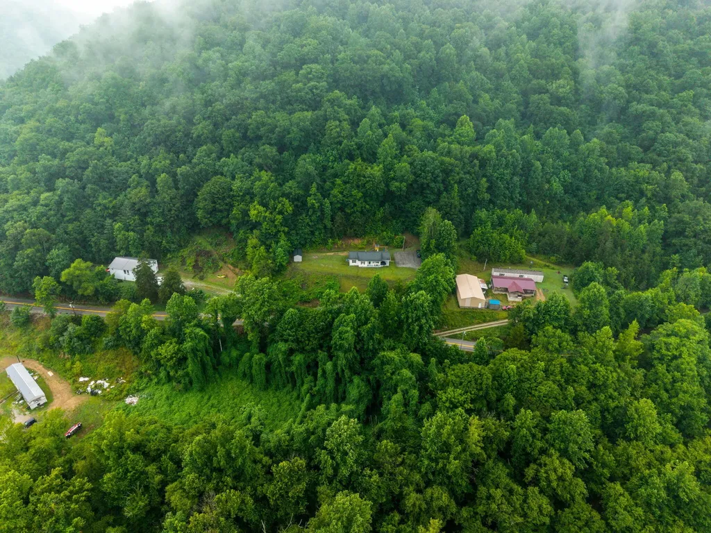 6723 Ky-1524 Manchester KY 40962