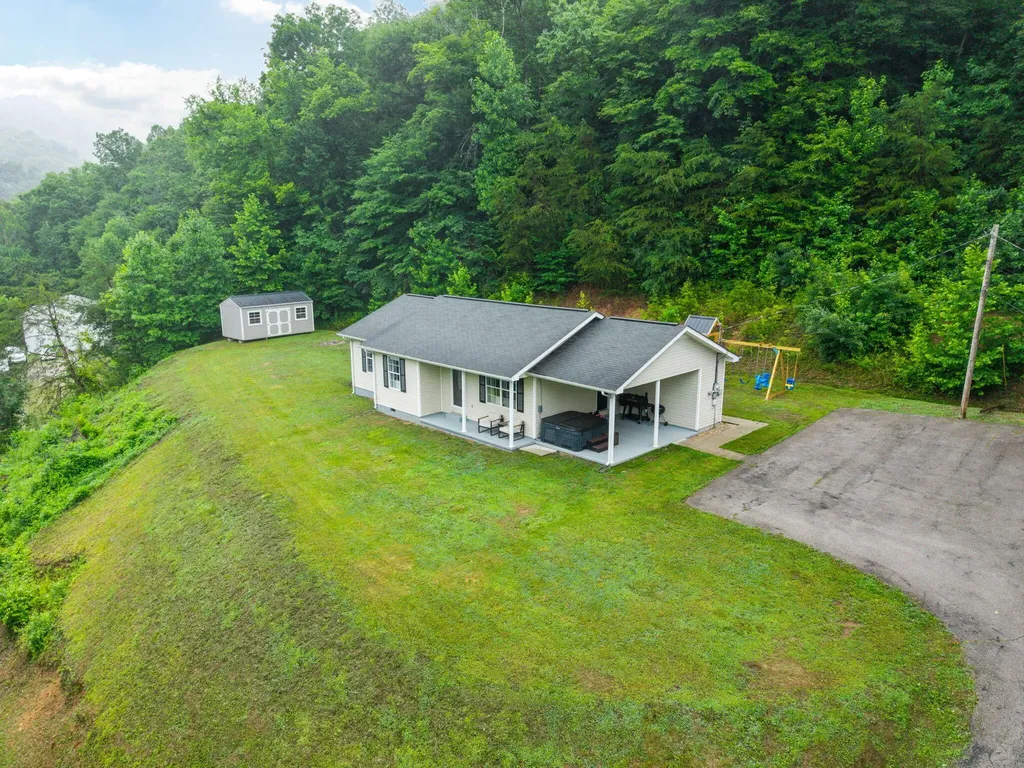 6723 Ky-1524 Manchester KY 40962