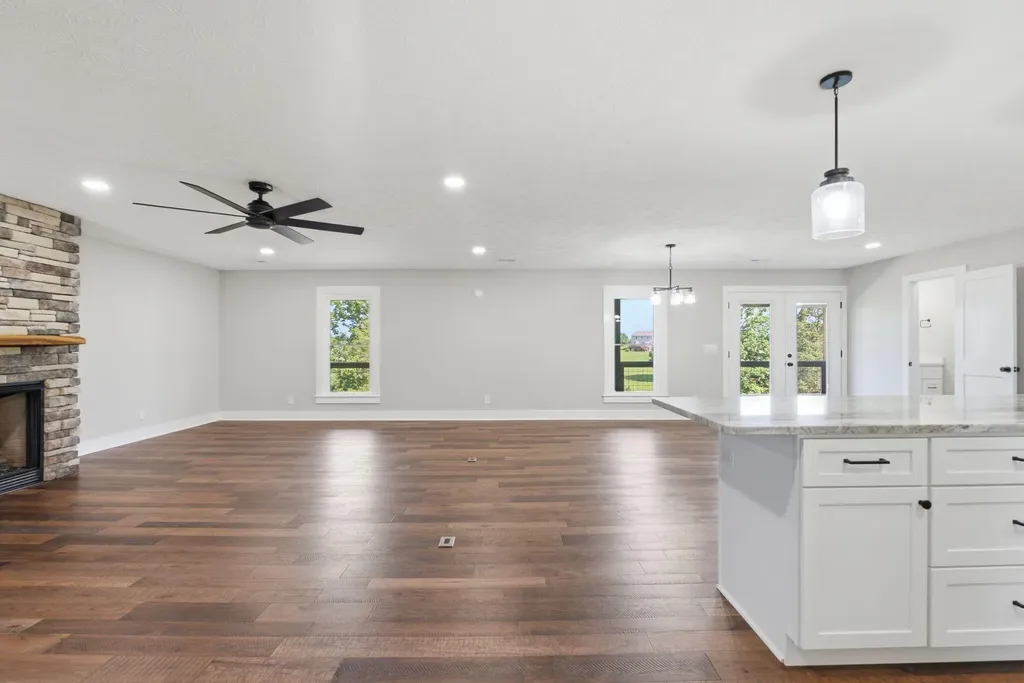 535 Twin Lakes Drive Lancaster KY 40444