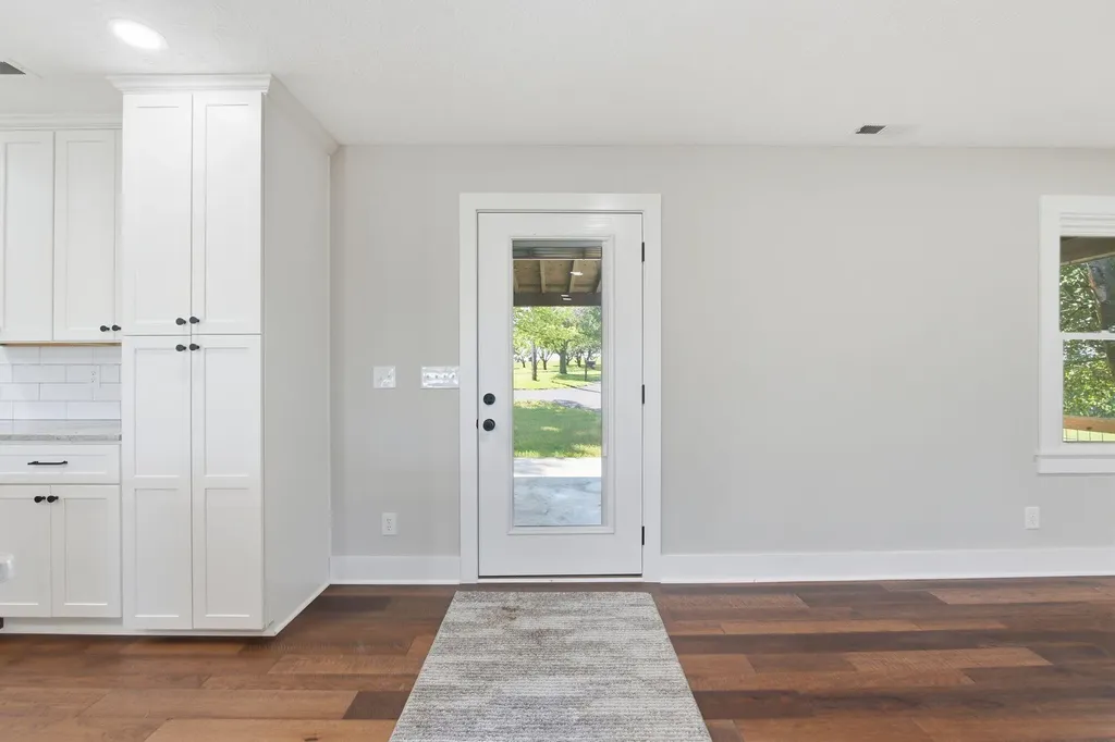 535 Twin Lakes Drive Lancaster KY 40444