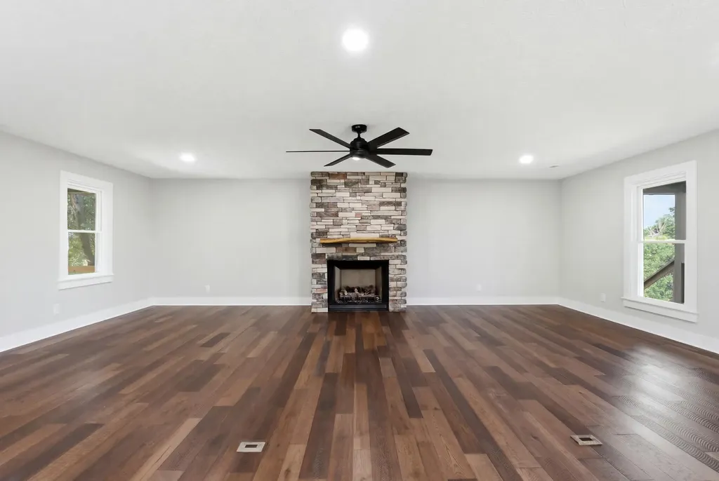 535 Twin Lakes Drive Lancaster KY 40444