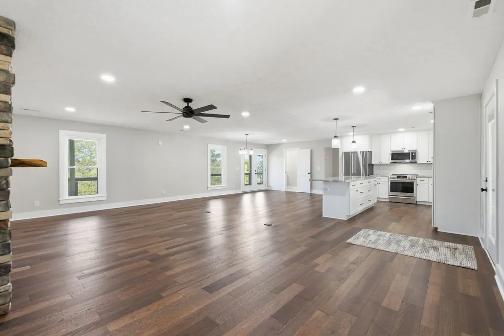 535 Twin Lakes Drive Lancaster KY 40444