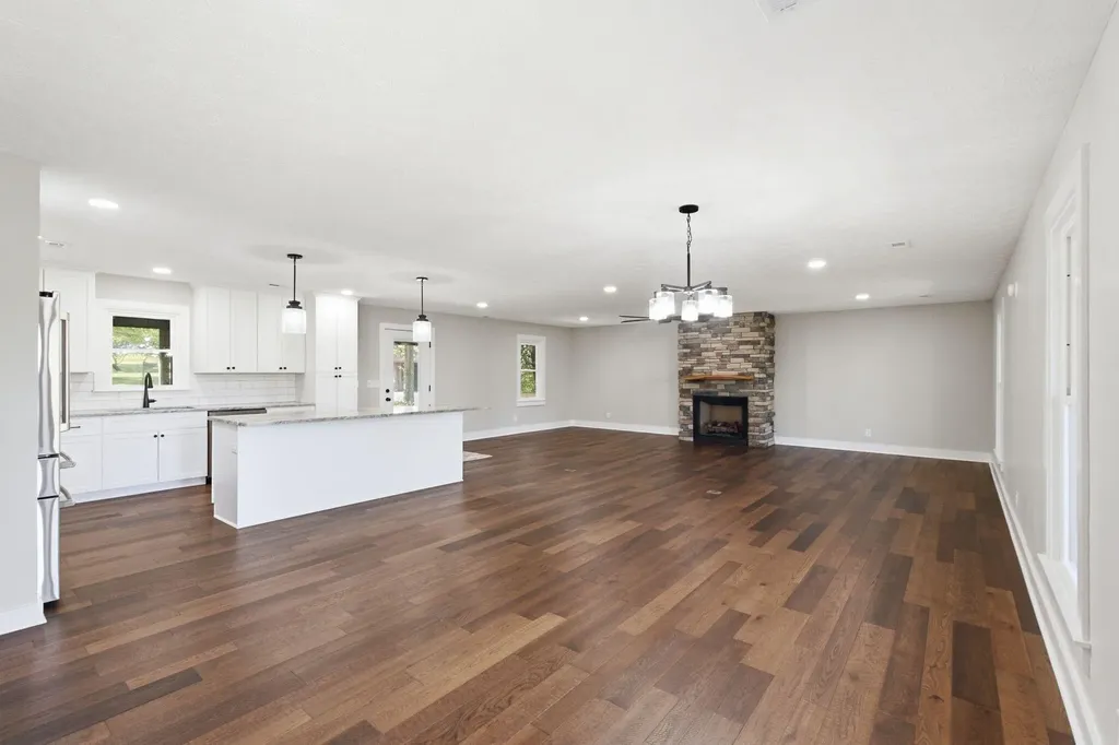 535 Twin Lakes Drive Lancaster KY 40444