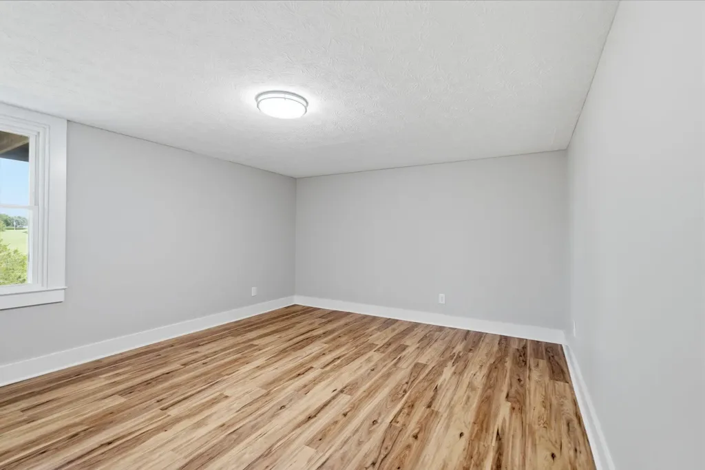 535 Twin Lakes Drive Lancaster KY 40444