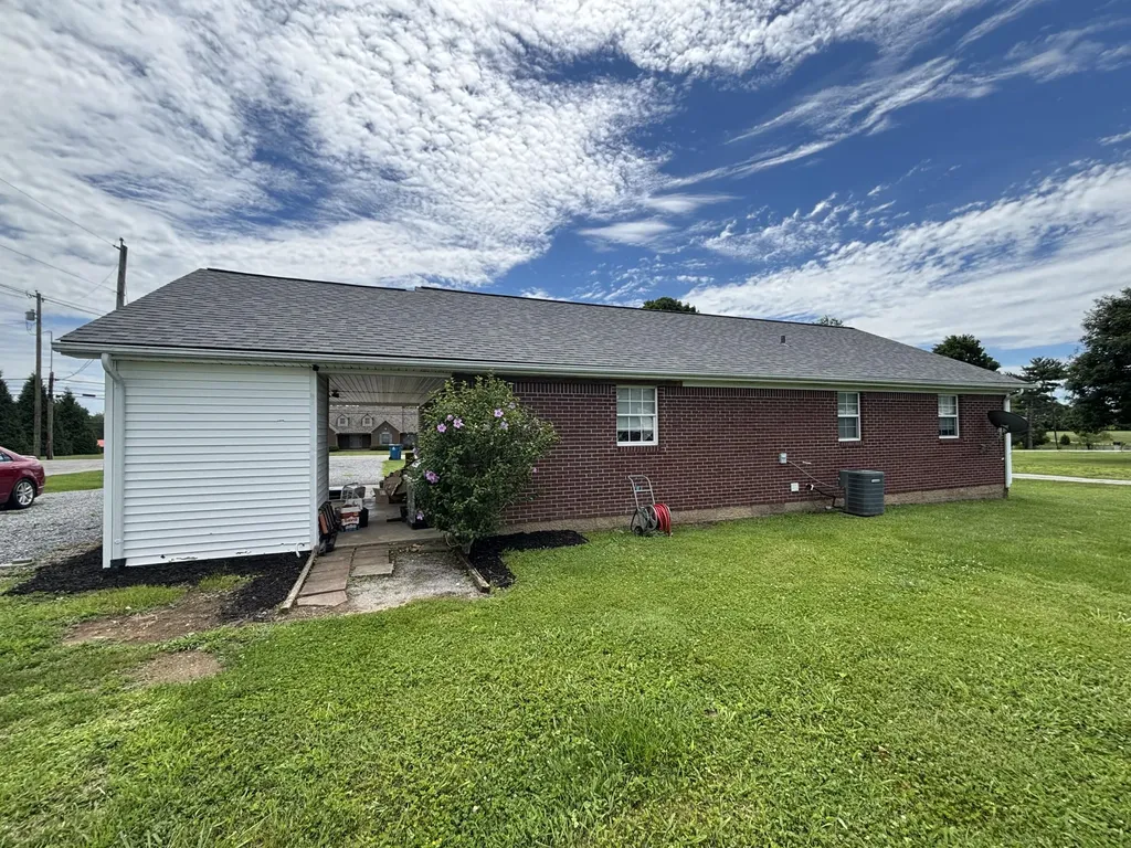 4137 Highway 2141 Stanford KY 40484