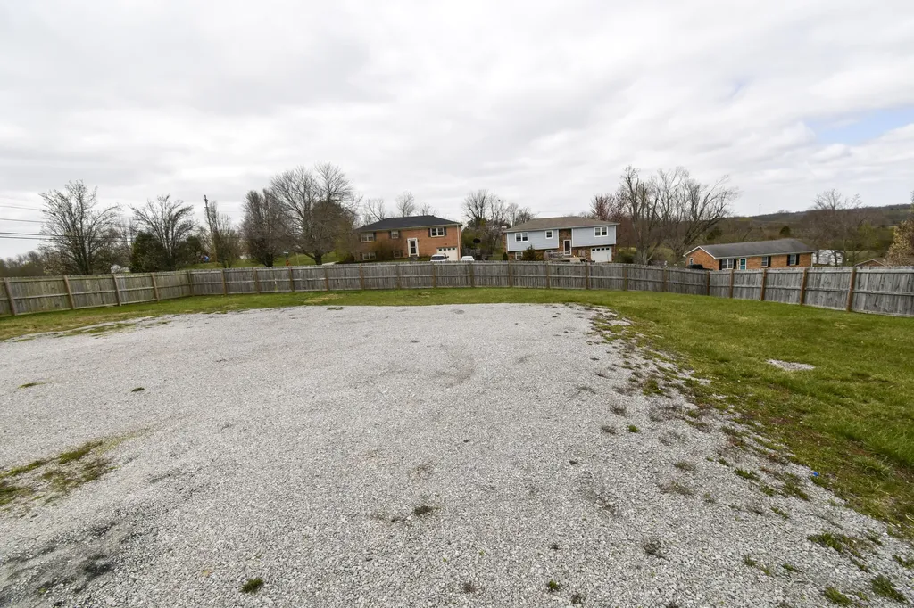 402 Menelaus Road Berea KY 40403