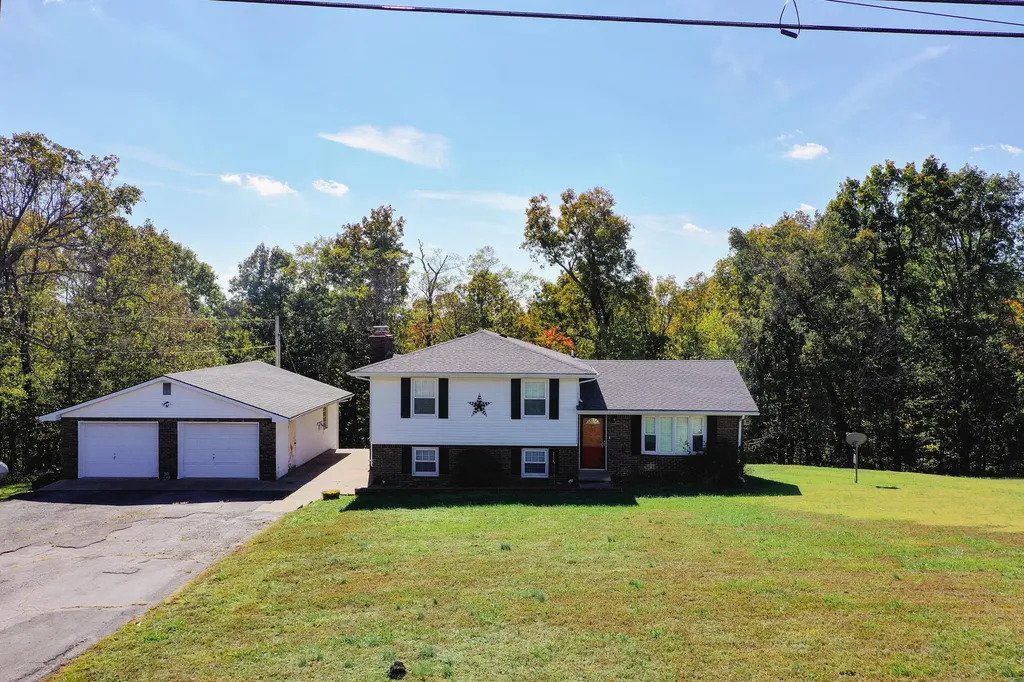 2003 State Route 506 Marion KY 42064