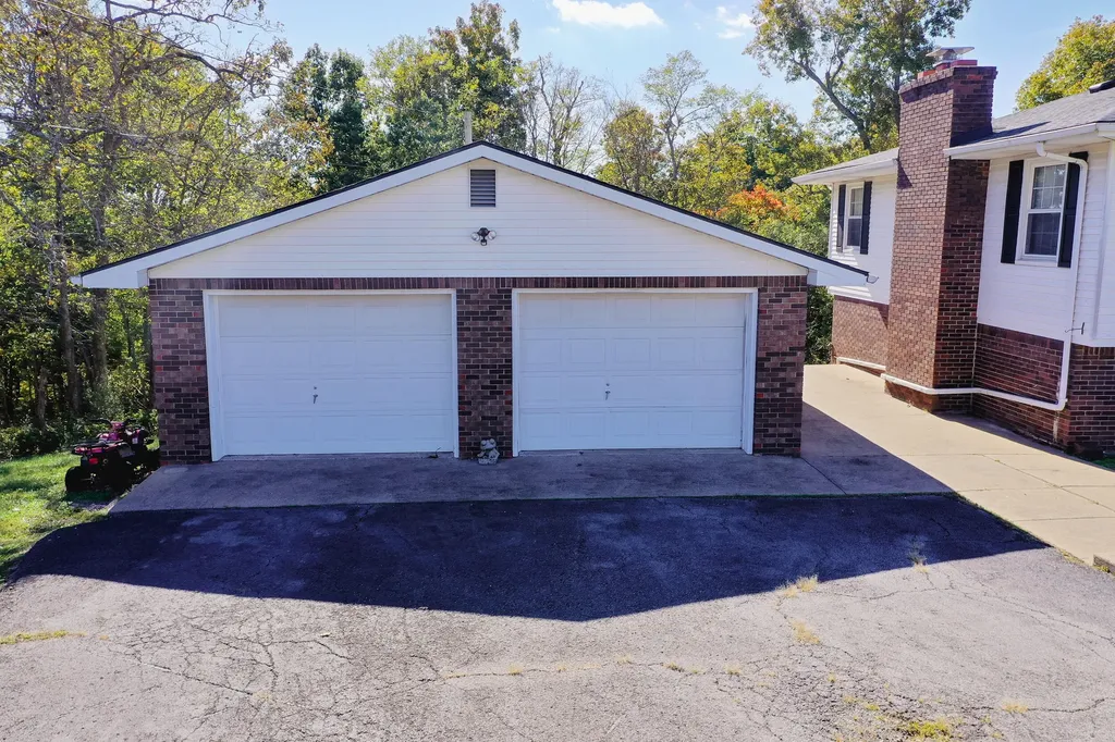2003 State Route 506 Marion KY 42064