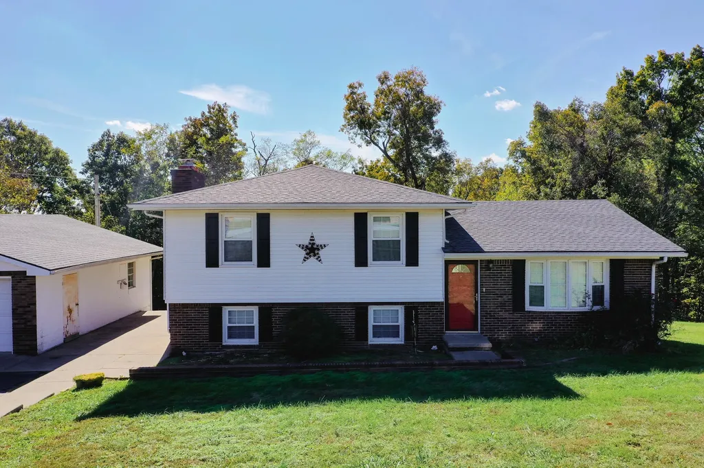 2003 State Route 506 Marion KY 42064