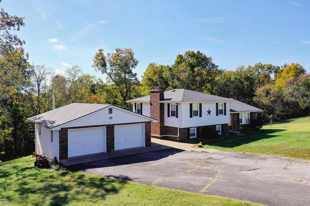 2003 State Route 506 Marion KY 42064