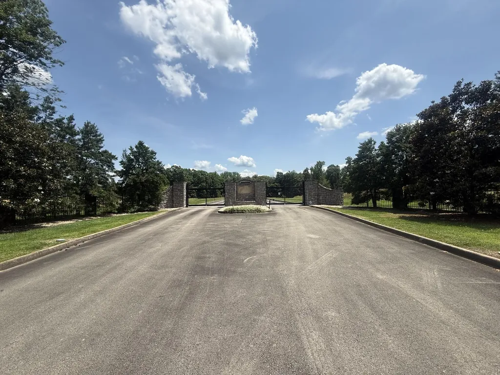 50 Brooke Drive Jamestown KY 42629