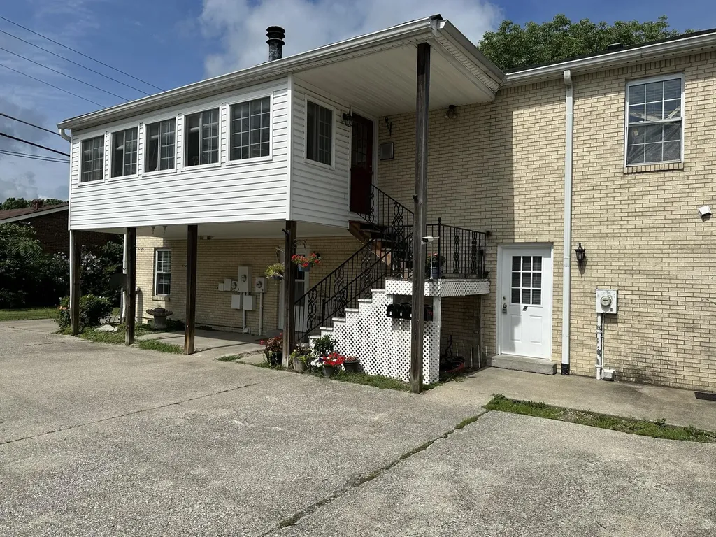 415 Ridgewood Lane Frankfort KY 40601