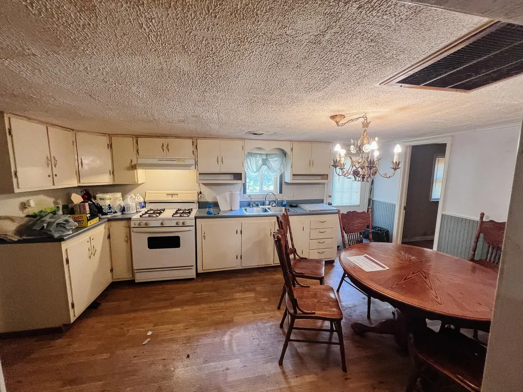 934 Farmersville Road Princeton KY 42445