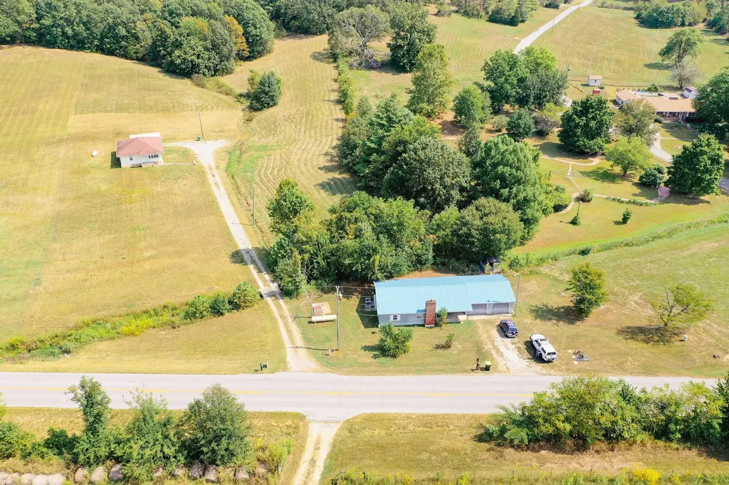 934 Farmersville Road Princeton KY 42445