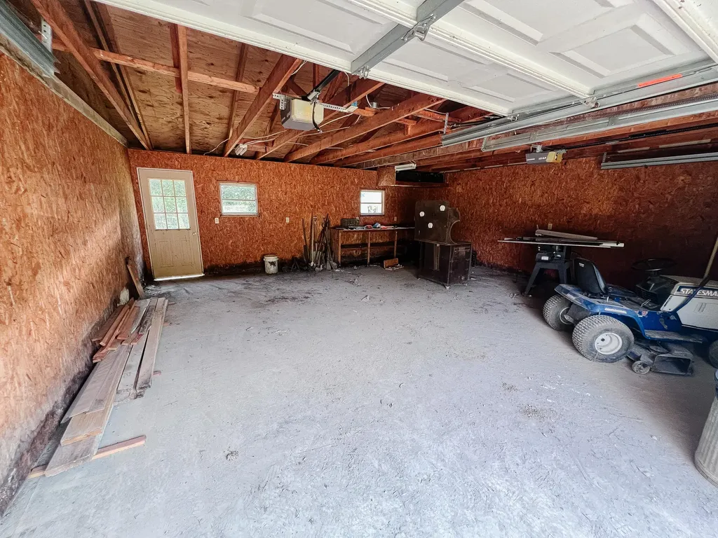 934 Farmersville Road Princeton KY 42445