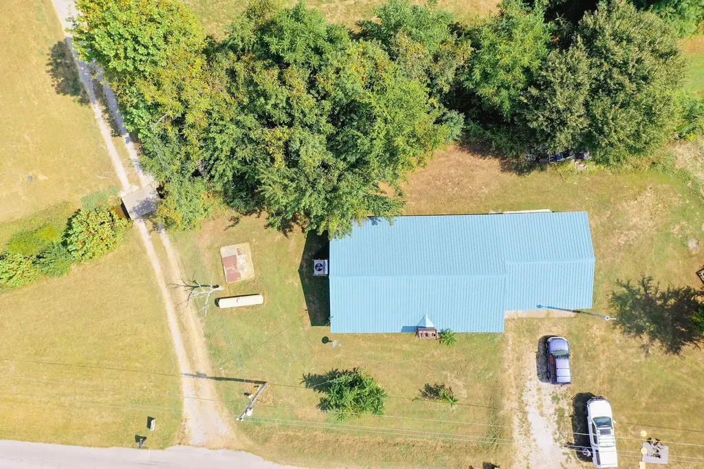 934 Farmersville Road Princeton KY 42445