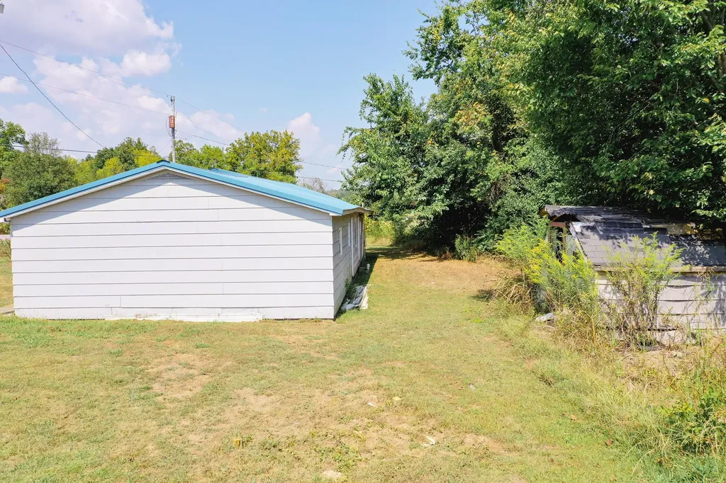 934 Farmersville Road Princeton KY 42445